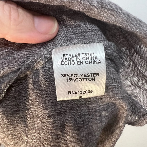 Entro Cream and Gray Ruffle Blouse - Picture 4 of 4